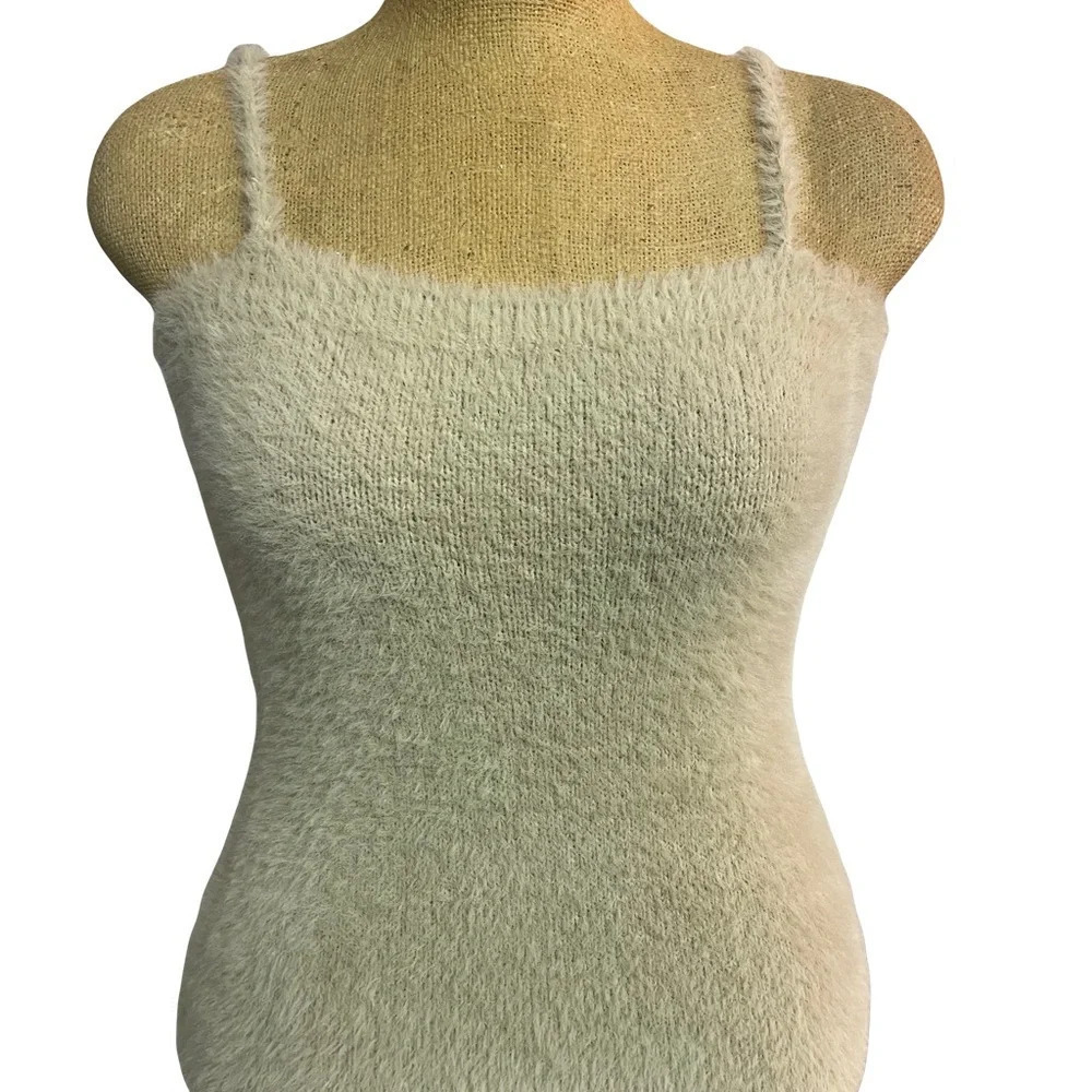 Sen fur tank. Size Large 
Good condition
Very sexy tank 
100% polymide